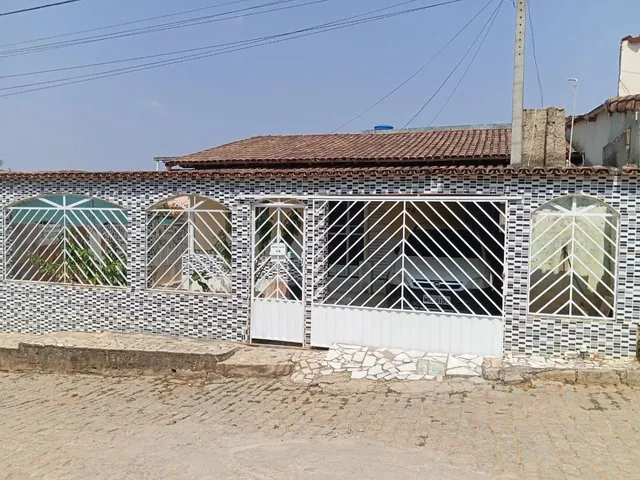 Imagem: Disponível para Venda, Casa com Dois Quartos