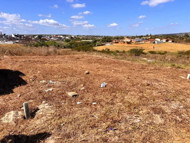 Imagem: O terreno possui 160m² de Área e está localizado em