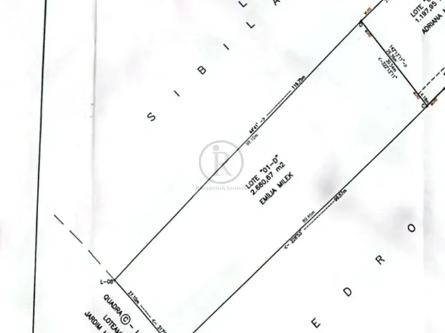 Imagem: Terreno Predominantemente Plano em Formato
