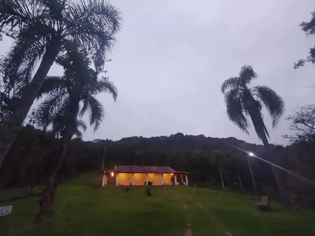 Imagem 8: Líquido Linda Chácara em Quatro Barras Torro