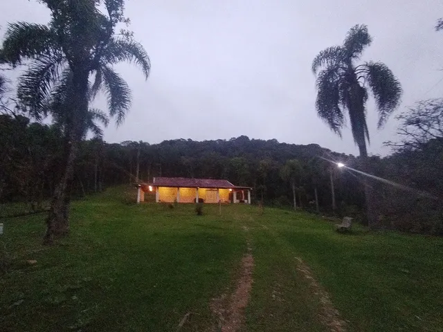 Imagem 9: Líquido Linda Chácara em Quatro Barras Torro