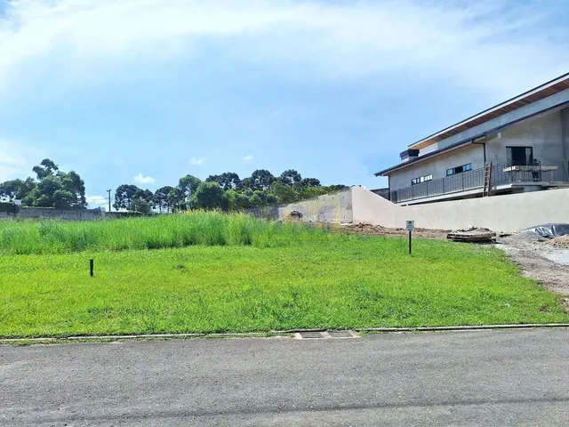 Imagem: Terrenos em Condomínio Fechado Localizado