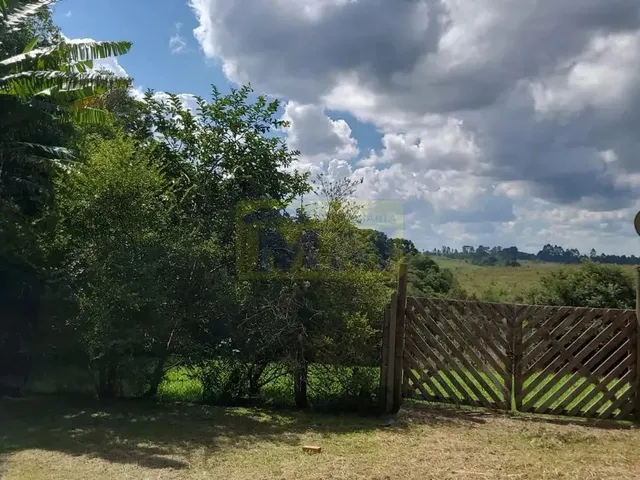 Imagem 2: Descubra Seu Refúgio Exclusivo em Pinhais: Chácara no Condomínio Greenfields