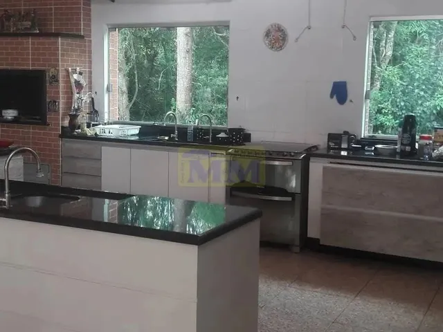 Imagem 3: Descubra Seu Refúgio Exclusivo em Pinhais: Chácara no Condomínio Greenfields