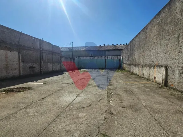 Imagem: Terreno com Predio Comercial em Ponto Estratégico