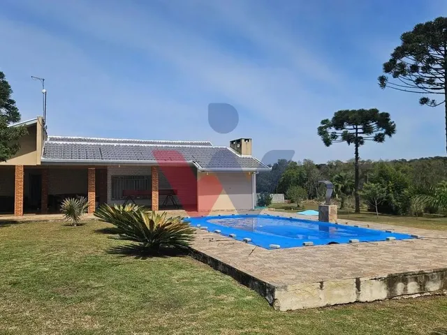 Imagem 2: Chácara Completa com Piscina, Lagos, Pomar e 340M Construídos a 8Km da Cidade