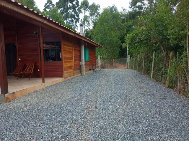 Imagem 8: Chácara na Lapa com 2.310M² com Piscina, 3 Dormitórios, Área Gourmet e Semi-Mobiliada