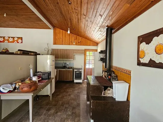 Imagem 3: Imóvel para Venda com 5000 Metros Quadrados com 4 Quartos em Centro - Campo Magro - Pr