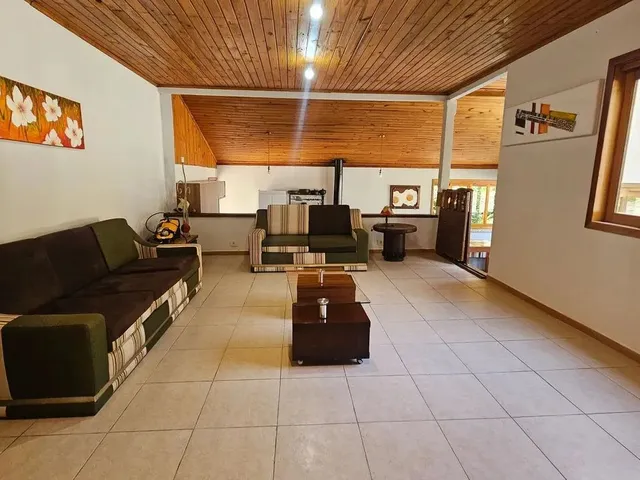 Imagem 8: Imóvel para Venda com 5000 Metros Quadrados com 4 Quartos em Centro - Campo Magro - Pr