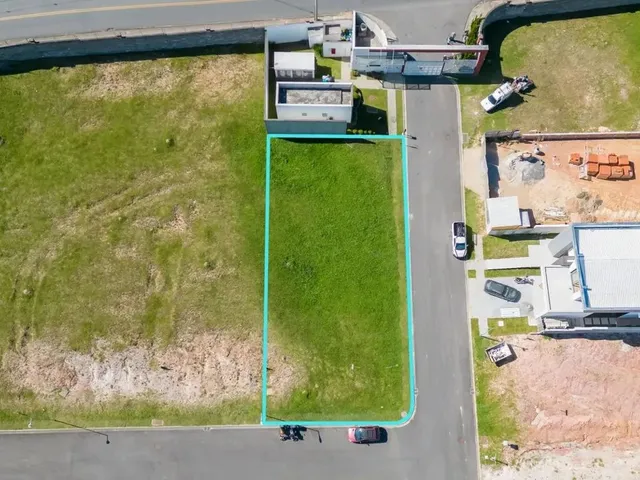 Imagem: Terreno de 489,64 M² Totais no Condomínio