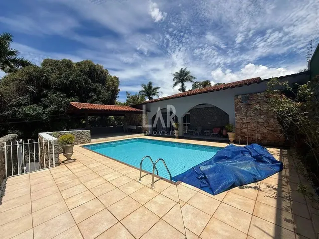 Imagem: Casa À Venda, 5 Quartos, 3 Suítes, 5 Vagas