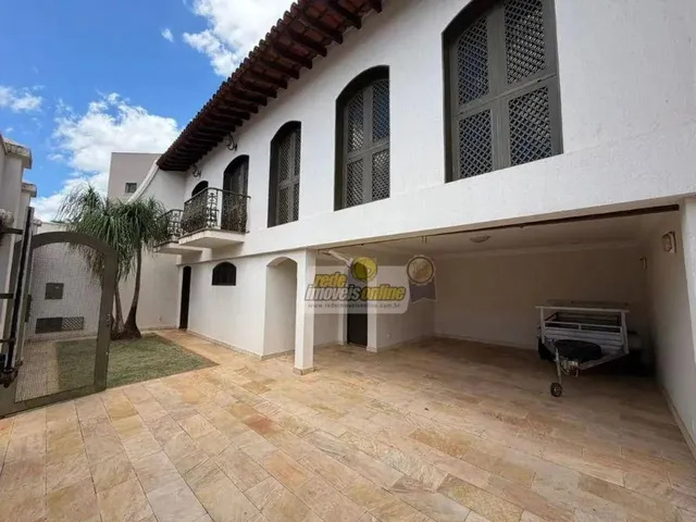 Imagem: Casa com 4 Dormitórios À Venda, 419 M²