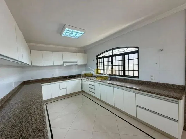 Imagem 13: Casa com 4 Dormitórios À Venda, 419 M² por R$ 1.600.000,00 - Mercês - Uberaba/Mg