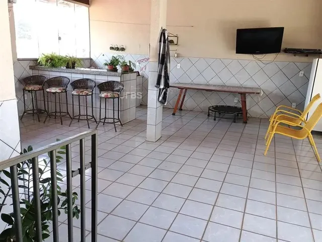 Imagem 3: Casa Residencial e Comercial com 460,33 M², 4 Quartos, Sendo 1 Suíte, Localizada No