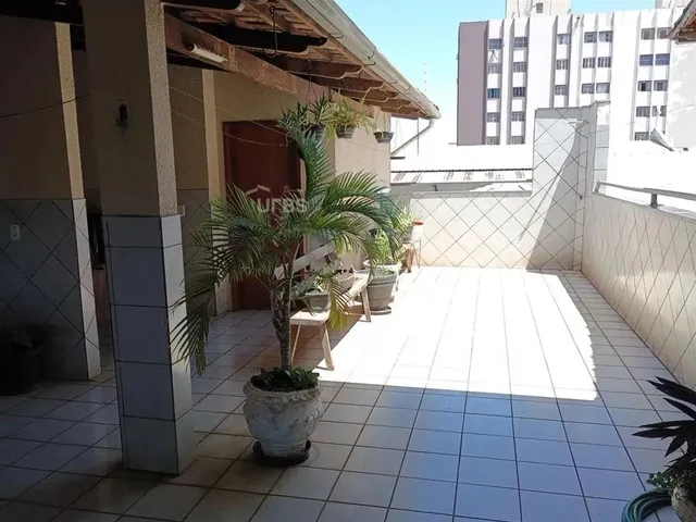 Imagem 6: Casa Residencial e Comercial com 460,33 M², 4 Quartos, Sendo 1 Suíte, Localizada No