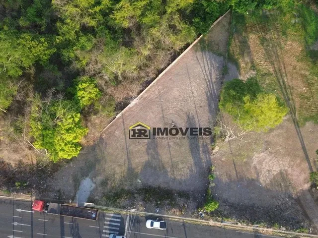 Imagem: Terreno À Venda em Localização Privilegiada