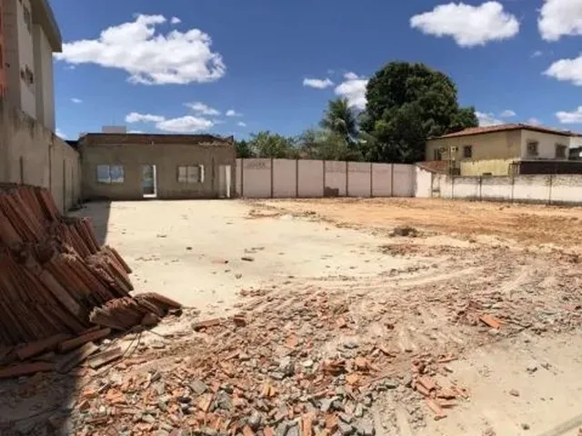 Imagem 2: Av. Barão de Gurguéia - Bairro; Vermelha