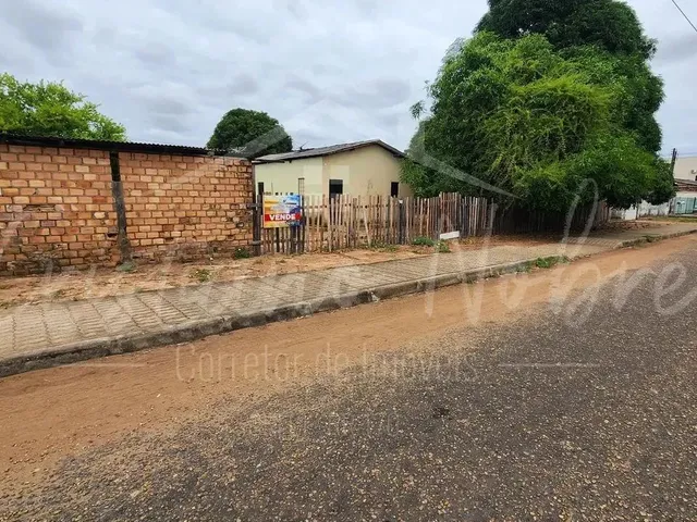 Imagem: Vende Este Imóvel de Esquina no Bairro