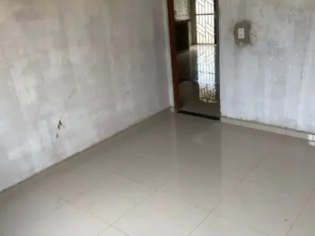 Imagem 5: Vendo Casa com 3 Quartos Sala Cozinha e Varanda. Ou Troca Contato Watts *75
