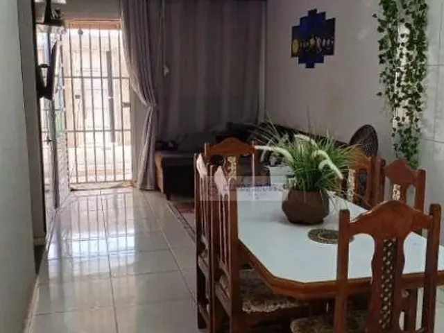 Imagem: Casa com 2 Dormitórios À Venda, 48 M²