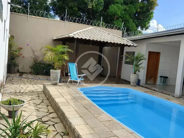 Imagem: Sobrado com 5 Quartos Sendo Um Suíte. Codigo