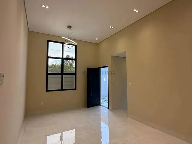 Imagem 6: Casa Térrea de Alto Padrão À Venda em Excelente Localização