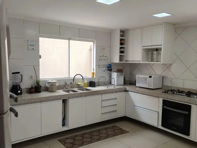 Imagem 7: Excelente Sobrado À Venda com Ampla Área Construída ( 345 Metros )Conforto e Lazer