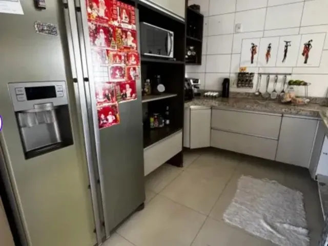Imagem 4: Vendo Casa - 480M2 - 3Q - 4Bh - Jardim Itália - Placa Solar - Piscina - Rua Sem Saida
