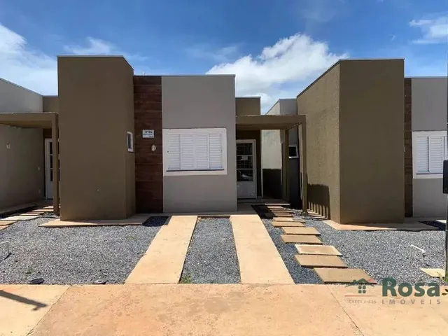 Imagem: A casa possui 2 Dormitórios, 1 Suíte, 1 Banheiro, 71m²