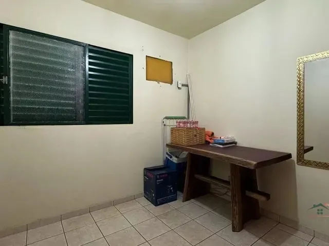 Imagem 2: Casa Térrea Residencial/Comercial para Venda no Bairro Jardim Tropical, Cuiabá