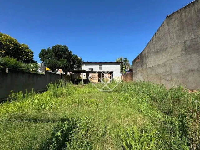 Imagem: Terreno Amplo com Casa de 2 Quartos Oportunidade