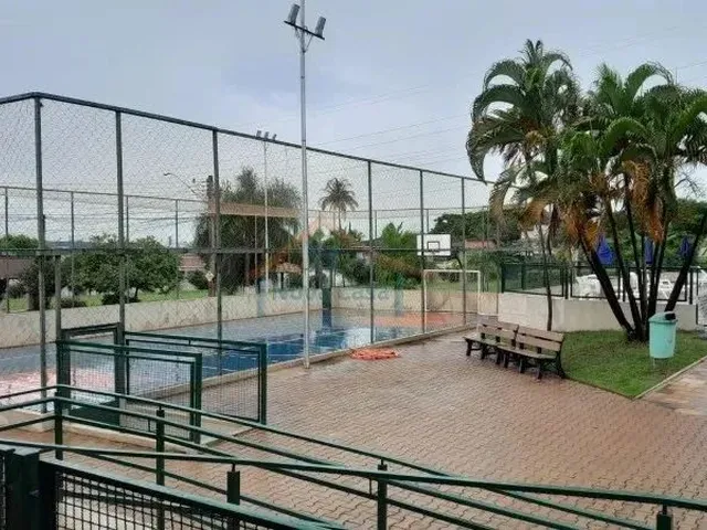 Imagem: A casa possui 3 Dormitórios, 1 Suíte, 3 Banheiros, 2