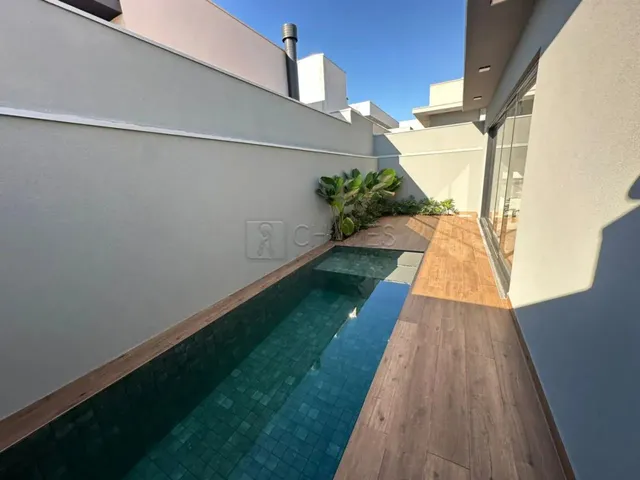 Imagem: Casa Térrea de Ilha À Venda no Condomínio