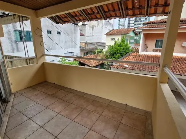 Imagem 6: Casa em Vila para Aluguel com 350 Metros Quadrados com 3 Quartos em Umarizal - Belém - Pa