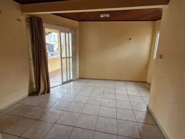 Imagem 3: Casa em Vila para Aluguel com 350 Metros Quadrados com 3 Quartos em Umarizal - Belém - Pa