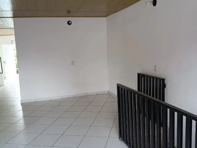 Imagem 2: Moura Gestor Imobiliario Aluga com Exclusividade Uma Casa 2 Pavimentos com 6X4, Marambaia