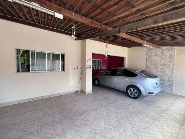 Imagem: Vendo Casa com 3 Quartos e Amplo Quintal