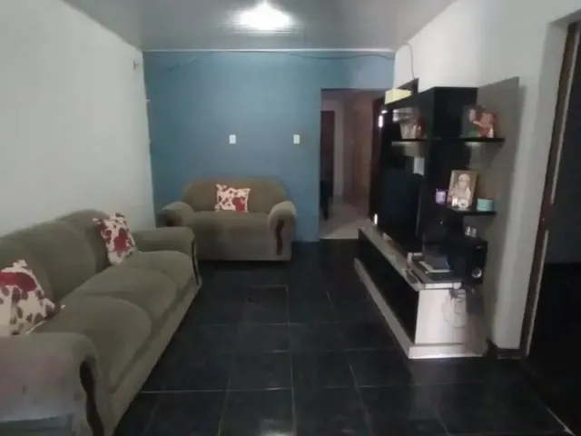 Imagem: Casa À Venda em Rua Pública
