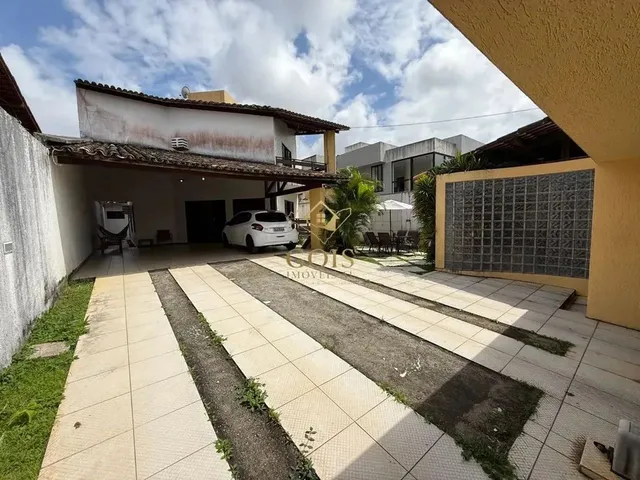 Imagem: Venda - Casa 4 Quartos, 3 Suítes no Condomínio