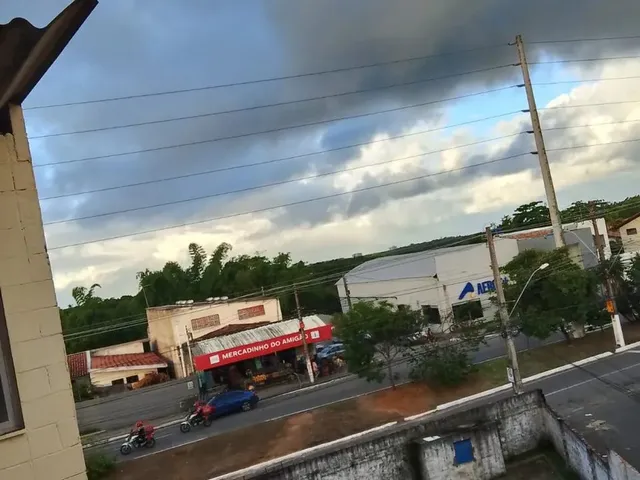 Imagem: O apartamento possui 2 Dormitórios, 1 Banheiro e está