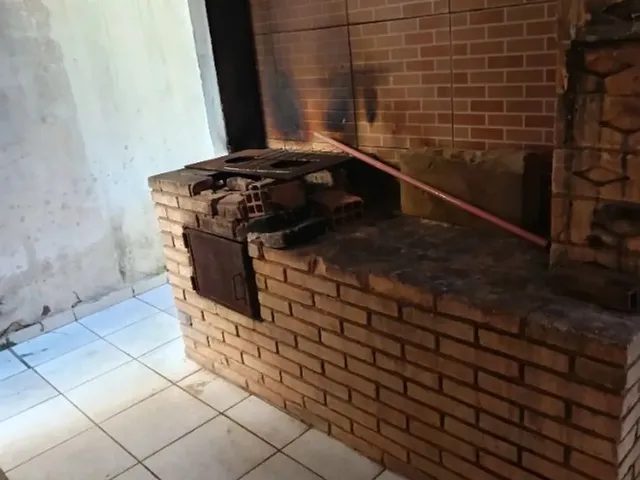 Imagem 16: Casa 2 Quartos Sendo Um Suite Uma Área Uma Sala 2 Cozinhas Um Banheiro Social e Um