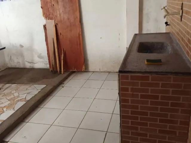 Imagem 15: Casa 2 Quartos Sendo Um Suite Uma Área Uma Sala 2 Cozinhas Um Banheiro Social e Um