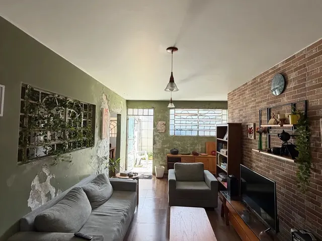 Imagem 4: Casa na Gruta - Leia a Descrição