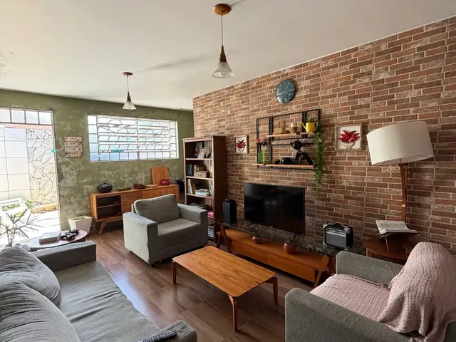 Imagem 5: Casa na Gruta - Leia a Descrição