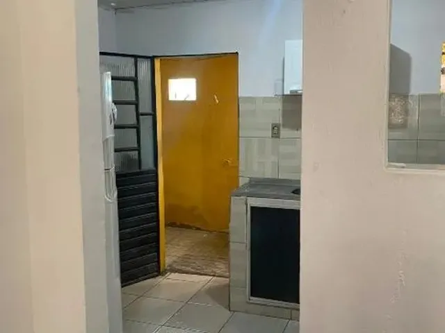 Imagem 4: Vendo Casa com Garagem - Clima Bom 2
