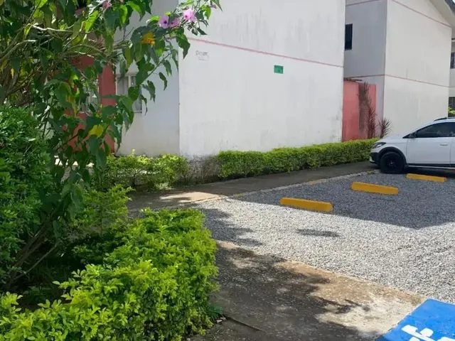 Imagem: O apartamento possui 2 Dormitórios, 1 Banheiro, 1 Vaga na