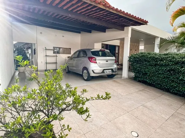 Imagem: A casa possui 4 Dormitórios, 1 Suíte, 3 Banheiros, 4