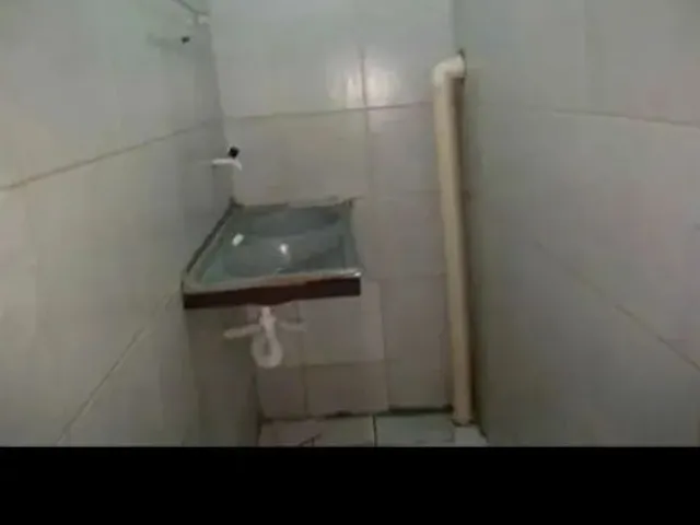 Imagem 8: Vende_Se Ou Troca_Se Está Casa ?