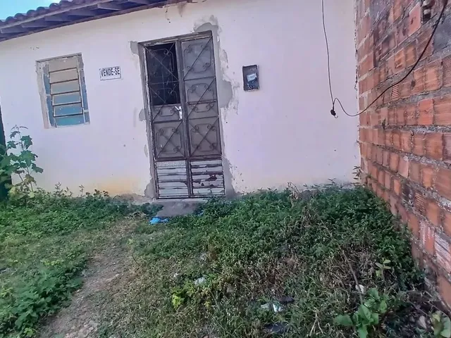 Imagem: A casa possui 2 Dormitórios, 1 Banheiro e está localizado