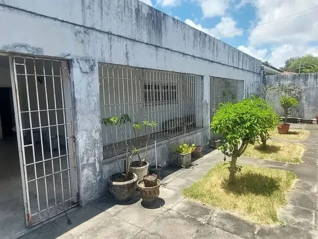 Imagem 16: Imóvel para Venda Tem 450 Metros Quadrados com 3 Quartos em Farol - Maceió - Al